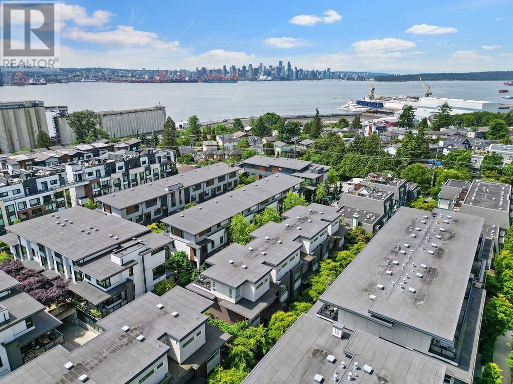 16 533 E 3RD STREET, North Vancouver, British Columbia