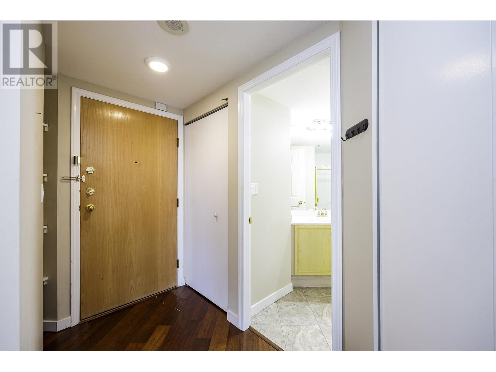 903 738 Farrow Street, Coquitlam, British Columbia  V3J 7V4 - Photo 10 - R2991454