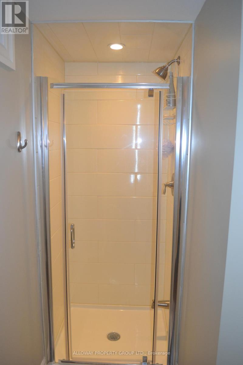 1619 Deerbrook Drive, Pickering (Liverpool), Ontario  L1V 5B8 - Photo 24 - E12212589