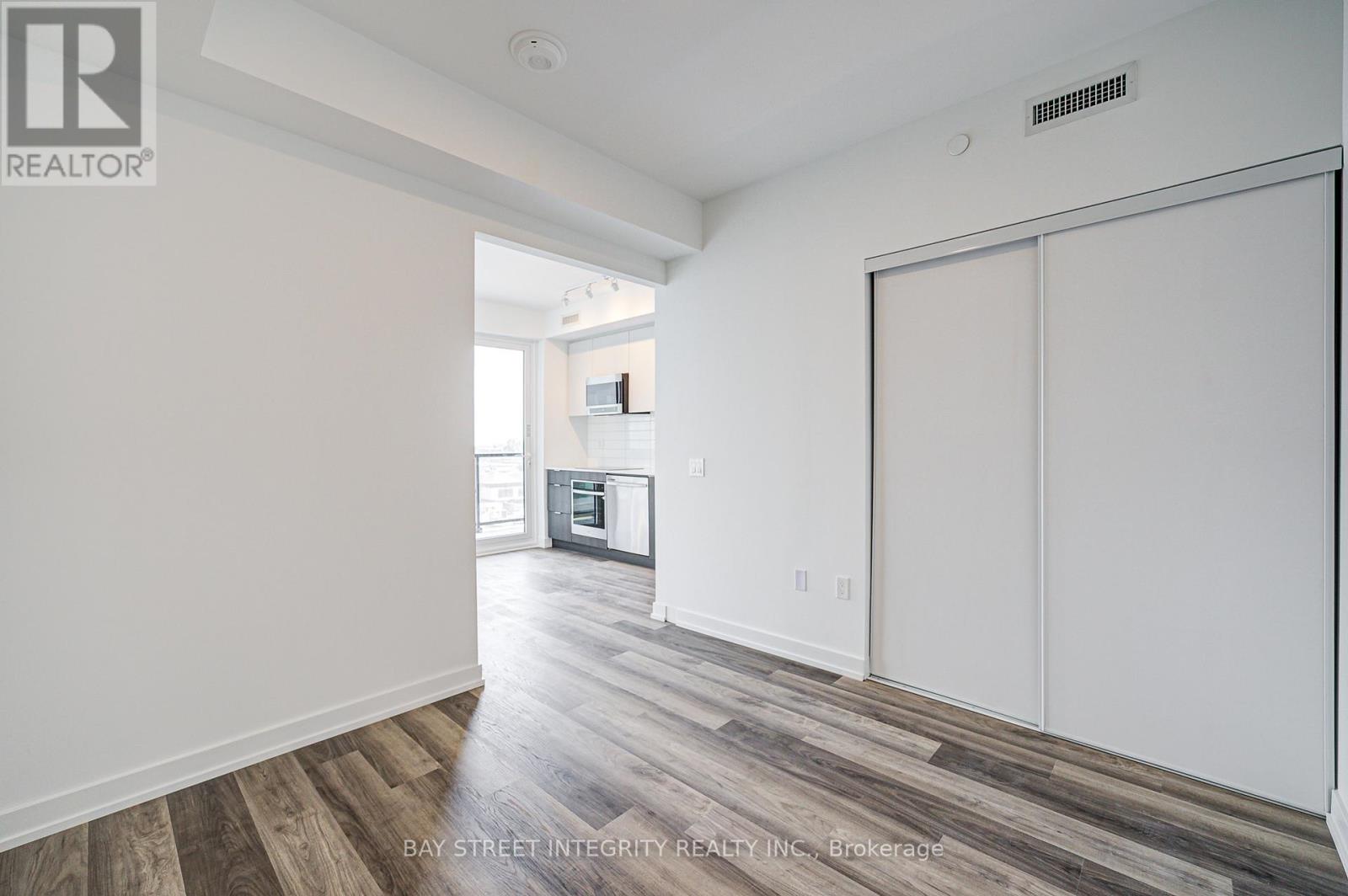 505 - 6 Chartwell Road, Toronto, Ontario  M8Z 0H2 - Photo 10 - W12214540