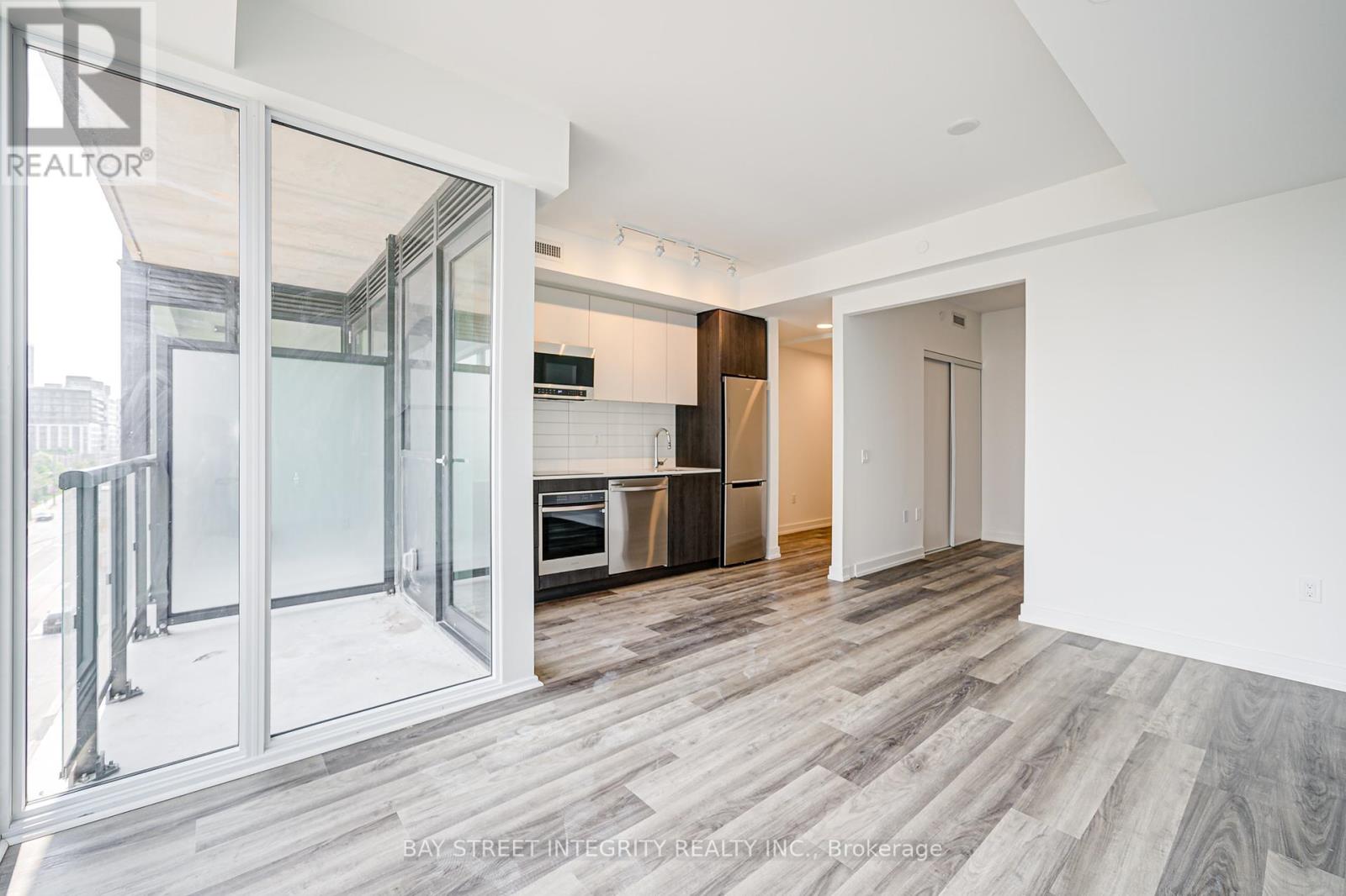 505 - 6 Chartwell Road, Toronto, Ontario  M8Z 0H2 - Photo 12 - W12214540