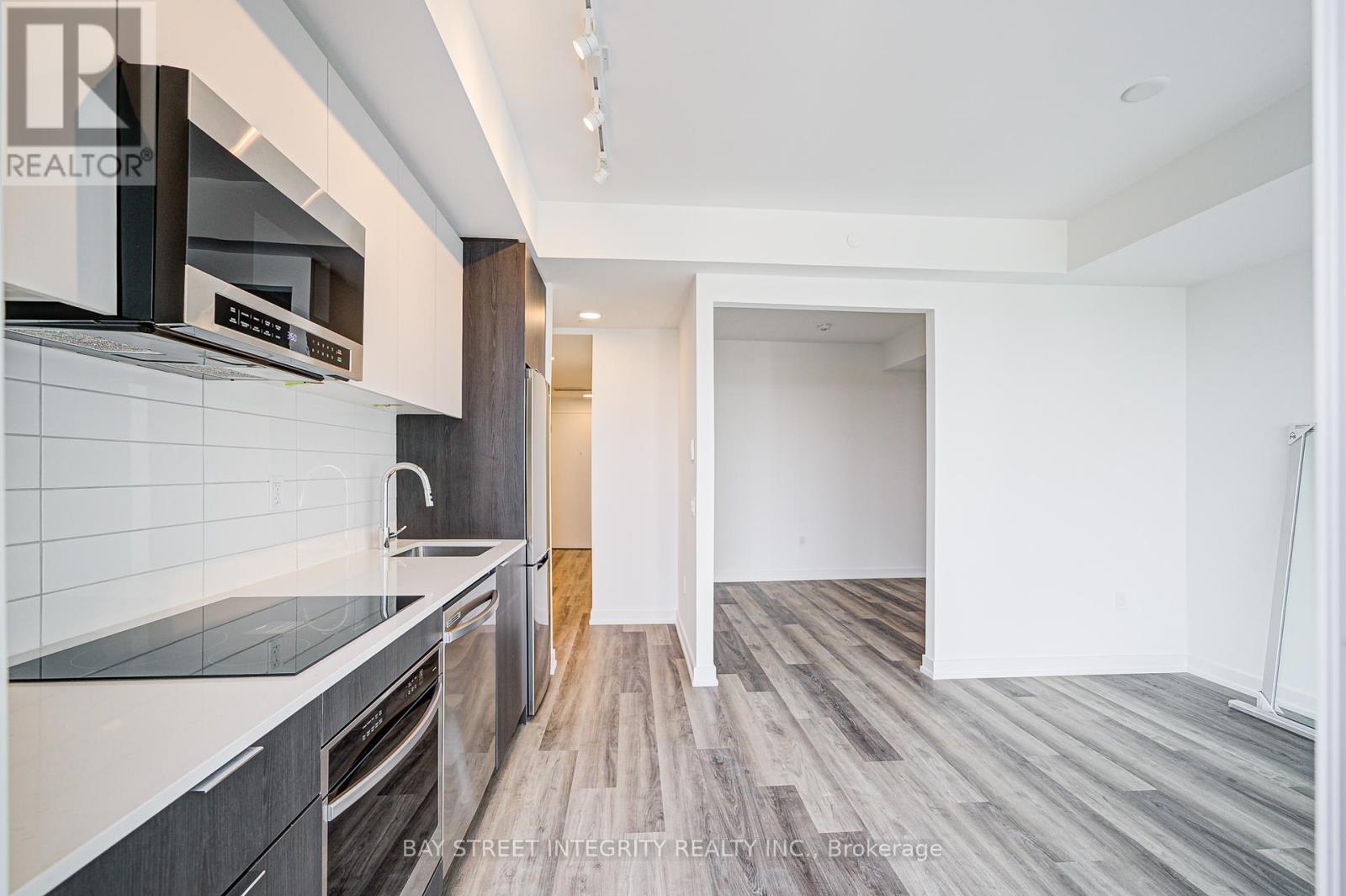 505 - 6 Chartwell Road, Toronto, Ontario  M8Z 0H2 - Photo 14 - W12214540