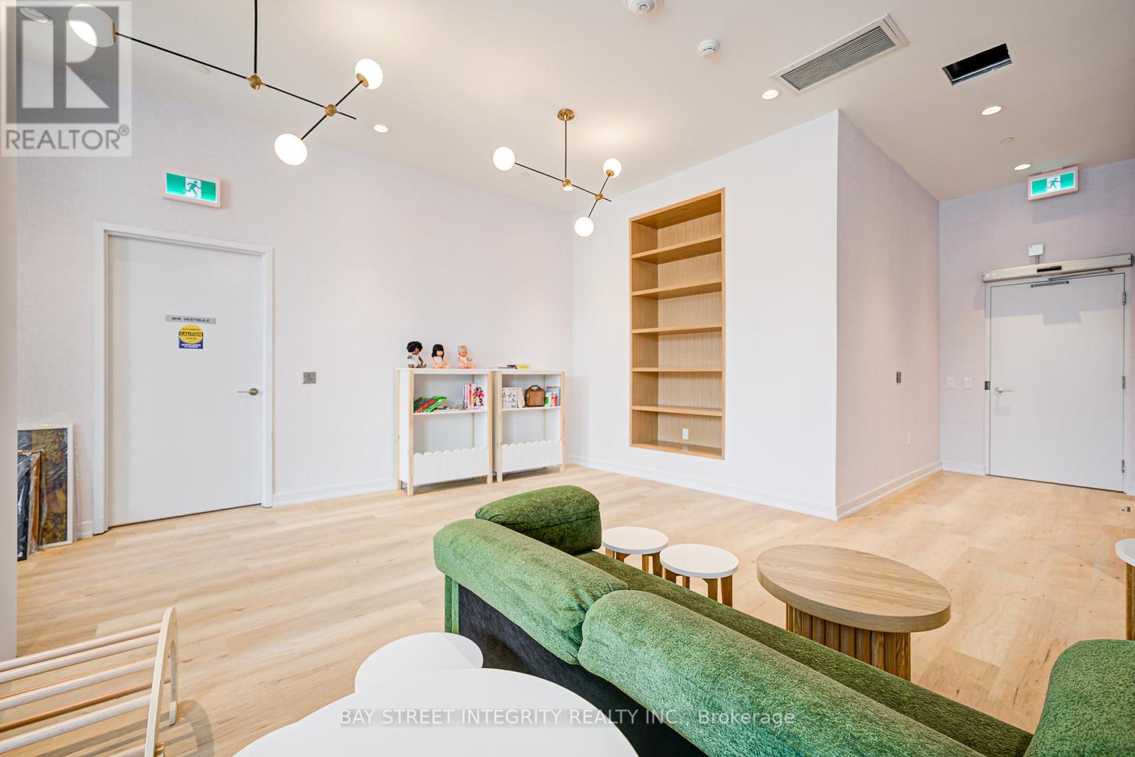 505 - 6 Chartwell Road, Toronto, Ontario  M8Z 0H2 - Photo 21 - W12214540