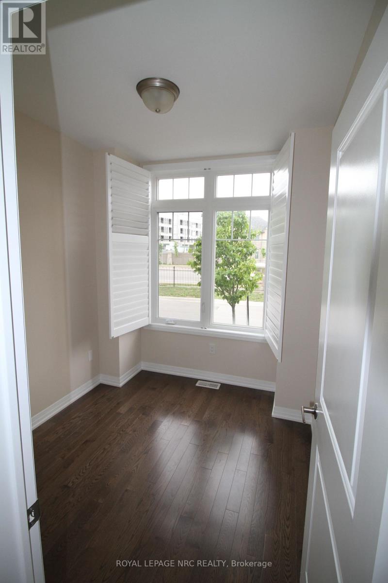 7 Oliana Way, Brampton, Ontario  L6Y 6G8 - Photo 12 - W12183391
