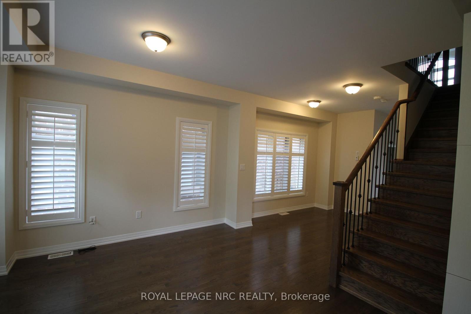 7 Oliana Way, Brampton, Ontario  L6Y 6G8 - Photo 6 - W12183391