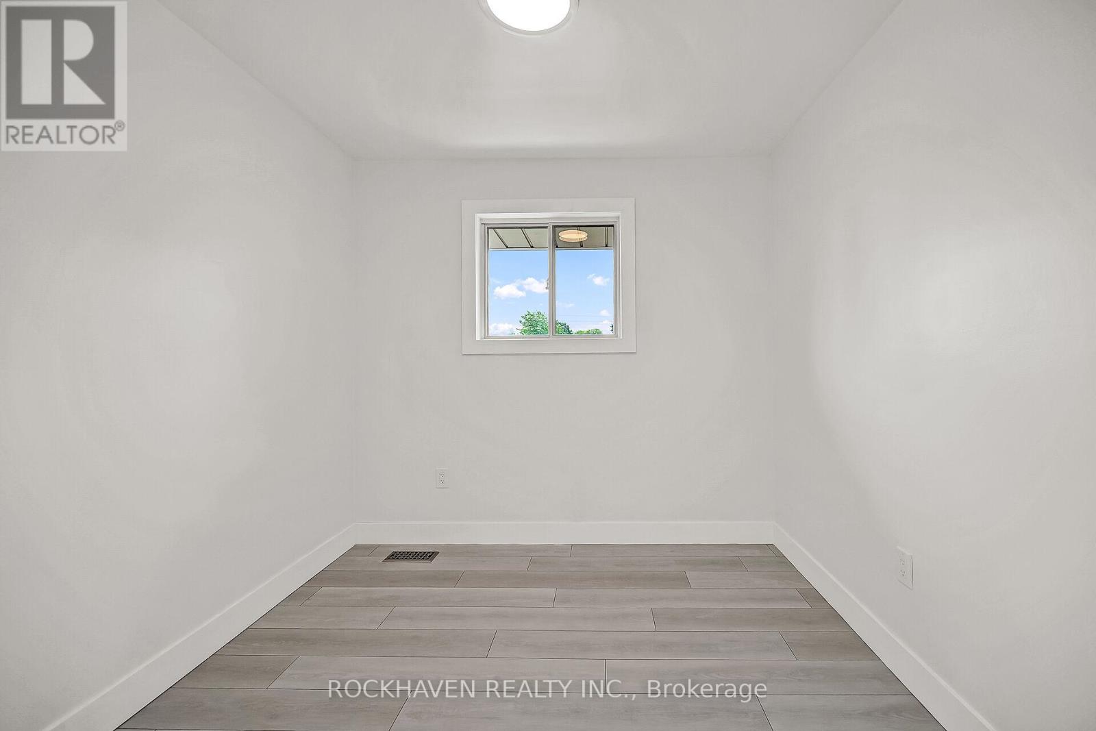 488 Upper Kenilworth Avenue, Hamilton (Huntington), Ontario  L8T 4G8 - Photo 15 - X12214551