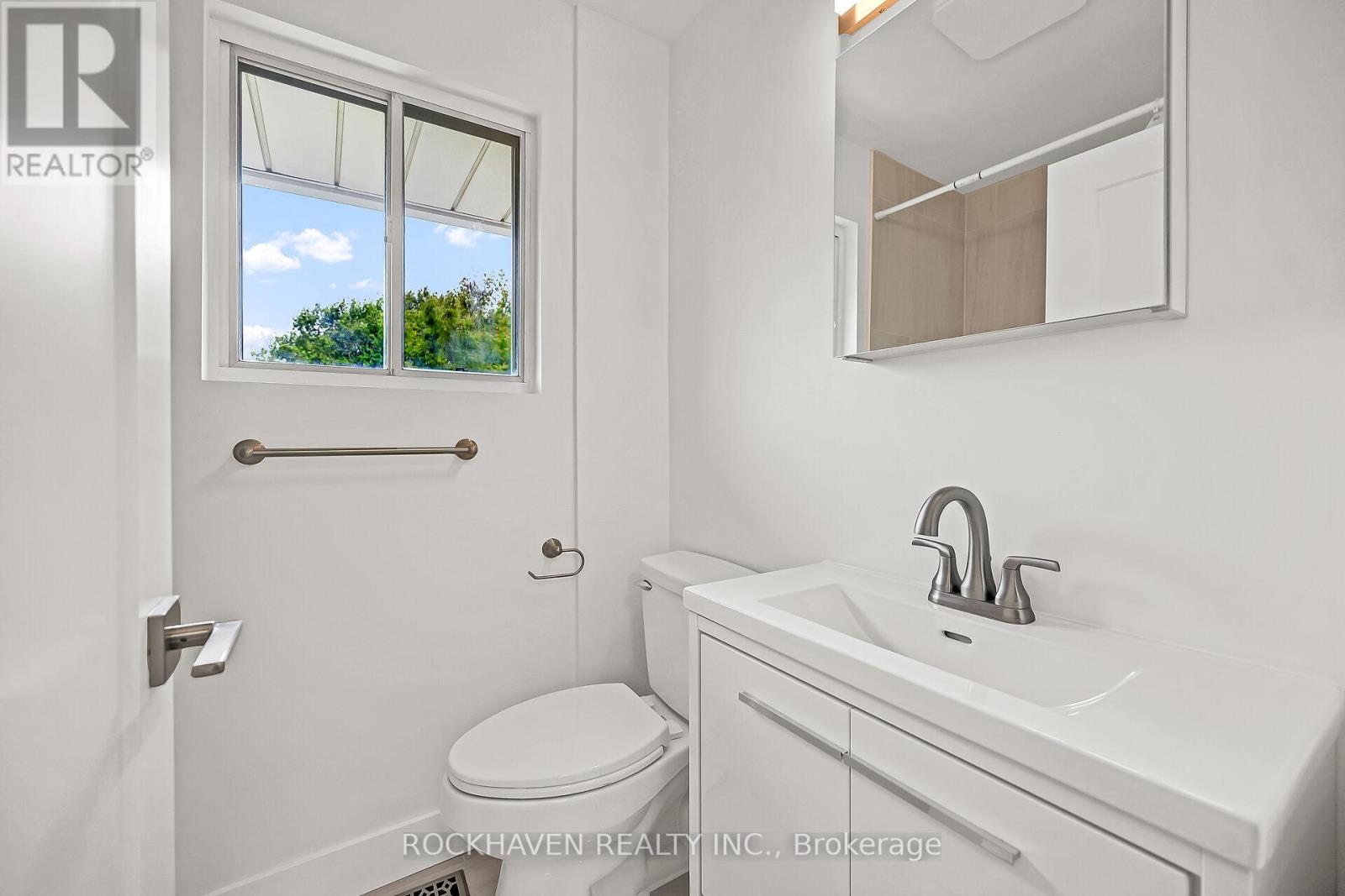 488 Upper Kenilworth Avenue, Hamilton (Huntington), Ontario  L8T 4G8 - Photo 17 - X12214551
