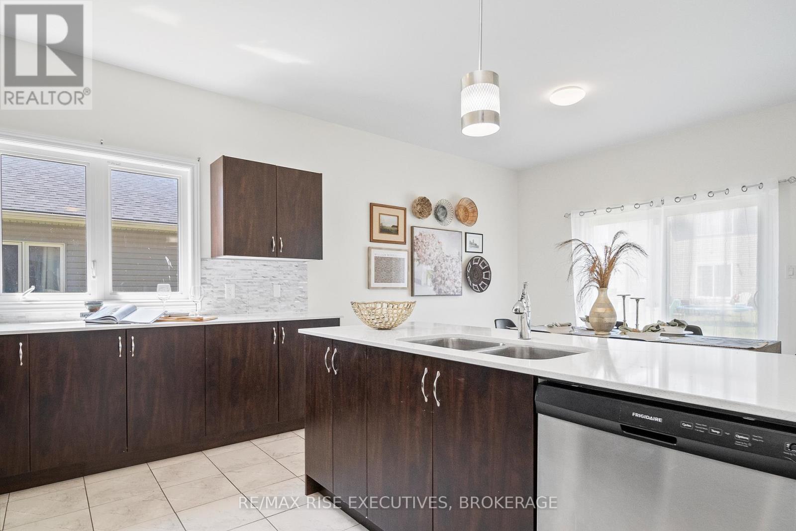 111 Brennan Crescent, Loyalist (Odessa), Ontario  K0H 2H0 - Photo 19 - X12211924