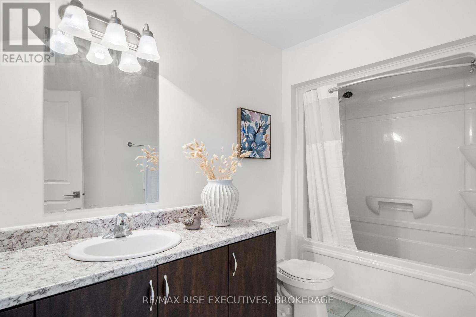 111 Brennan Crescent, Loyalist (Odessa), Ontario  K0H 2H0 - Photo 35 - X12211924