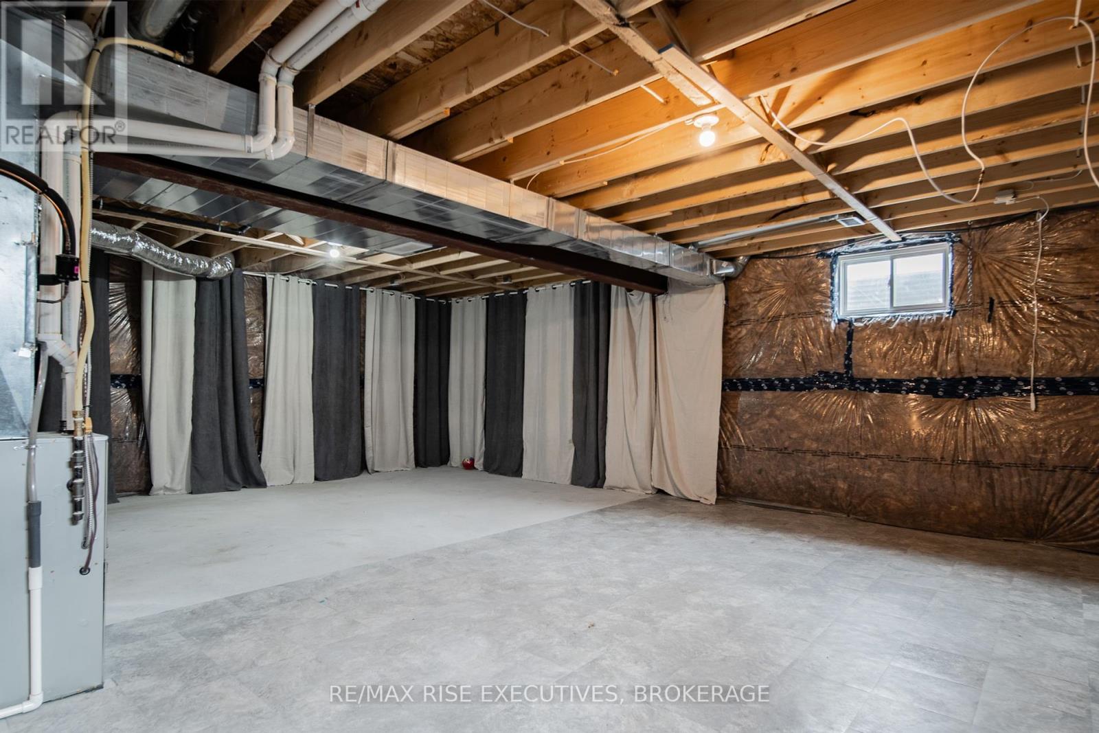 111 Brennan Crescent, Loyalist (Odessa), Ontario  K0H 2H0 - Photo 36 - X12211924