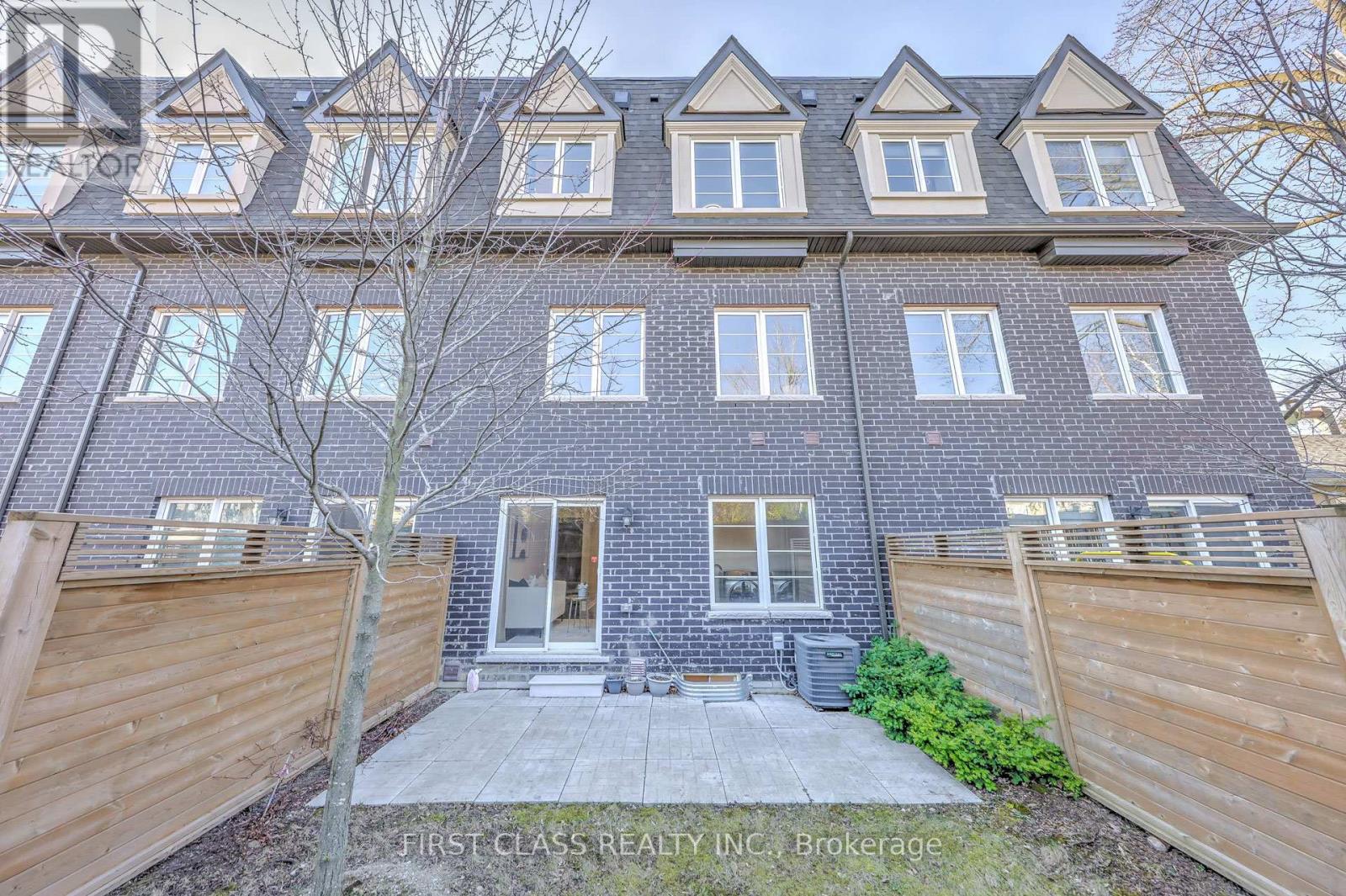 8 Deep River Lane, Richmond Hill, Ontario  L4C 5S4 - Photo 43 - N12166088