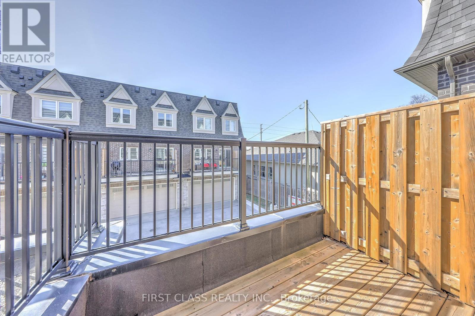 8 Deep River Lane, Richmond Hill, Ontario  L4C 5S4 - Photo 44 - N12166088