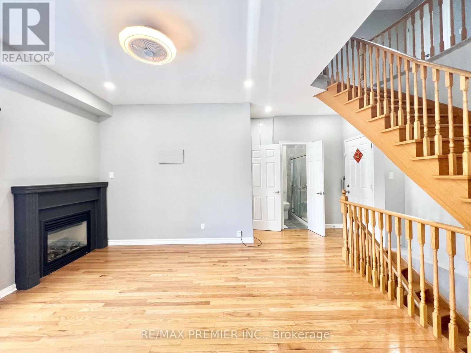 155 Penndutch Circle, Whitchurch-Stouffville (Stouffville), Ontario  L4A 0N9 - Photo 10 - N12213047