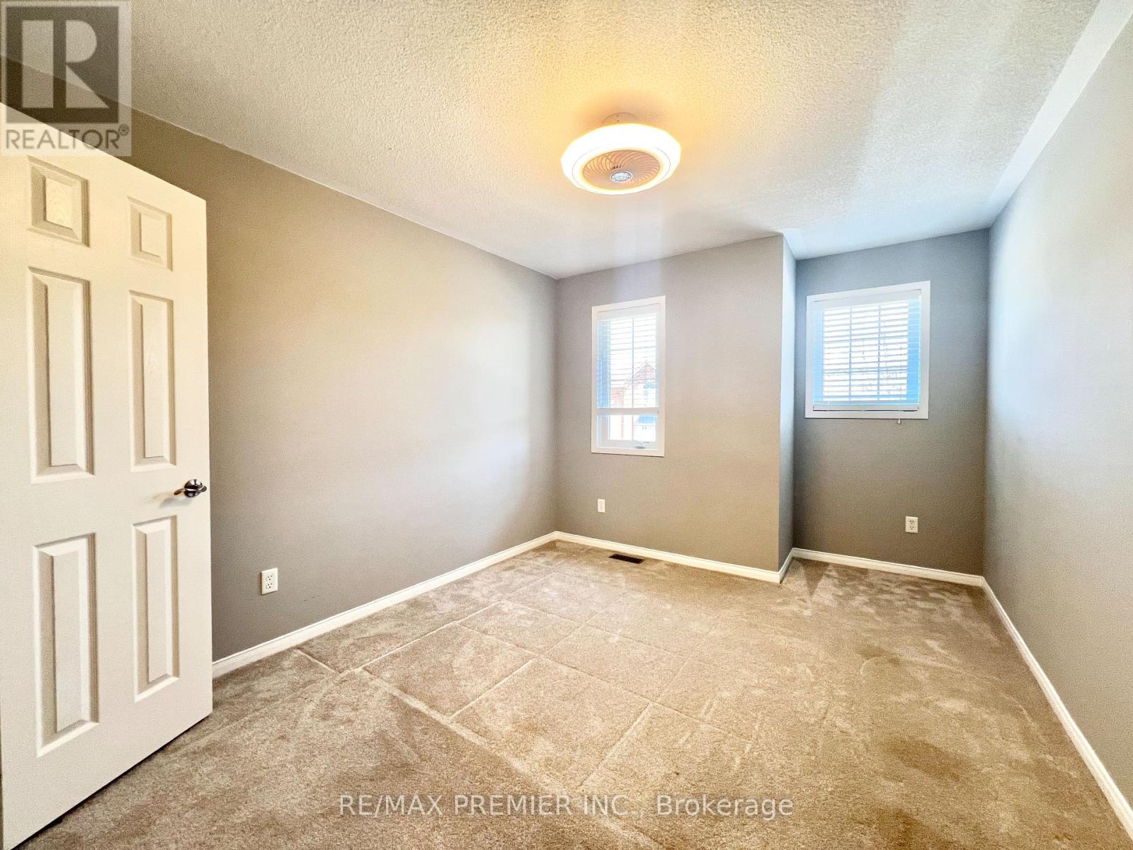 155 Penndutch Circle, Whitchurch-Stouffville (Stouffville), Ontario  L4A 0N9 - Photo 18 - N12213047