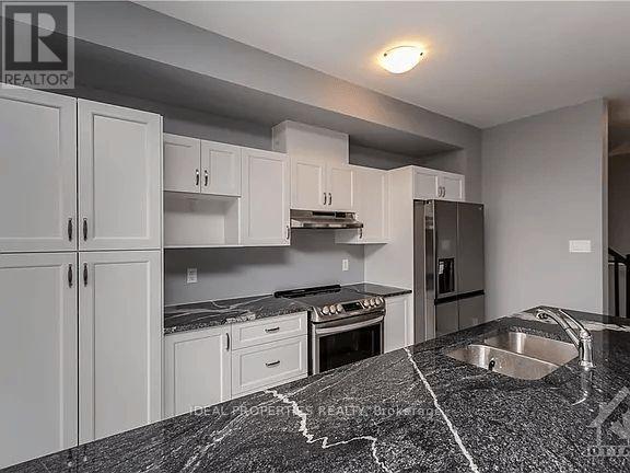 75 Antonakos Drive, Carleton Place, Ontario  K7C 0L1 - Photo 10 - X12214575