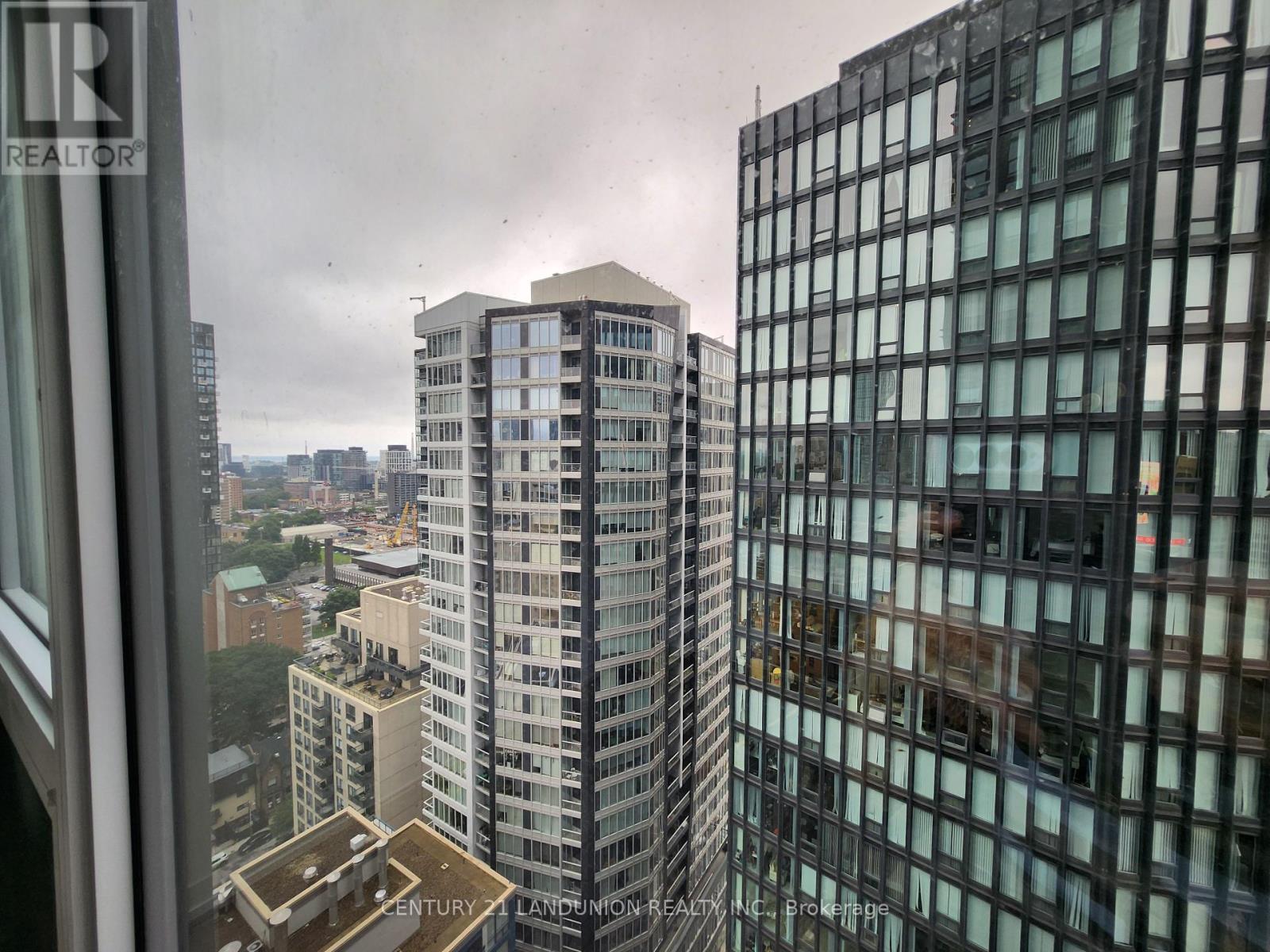 2505 - 82 DALHOUSIE STREET, Toronto, Ontario