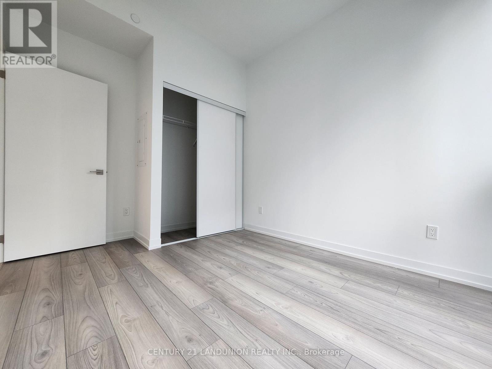 2505 - 82 Dalhousie Street, Toronto, Ontario  M5B 0C5 - Photo 4 - W12214564