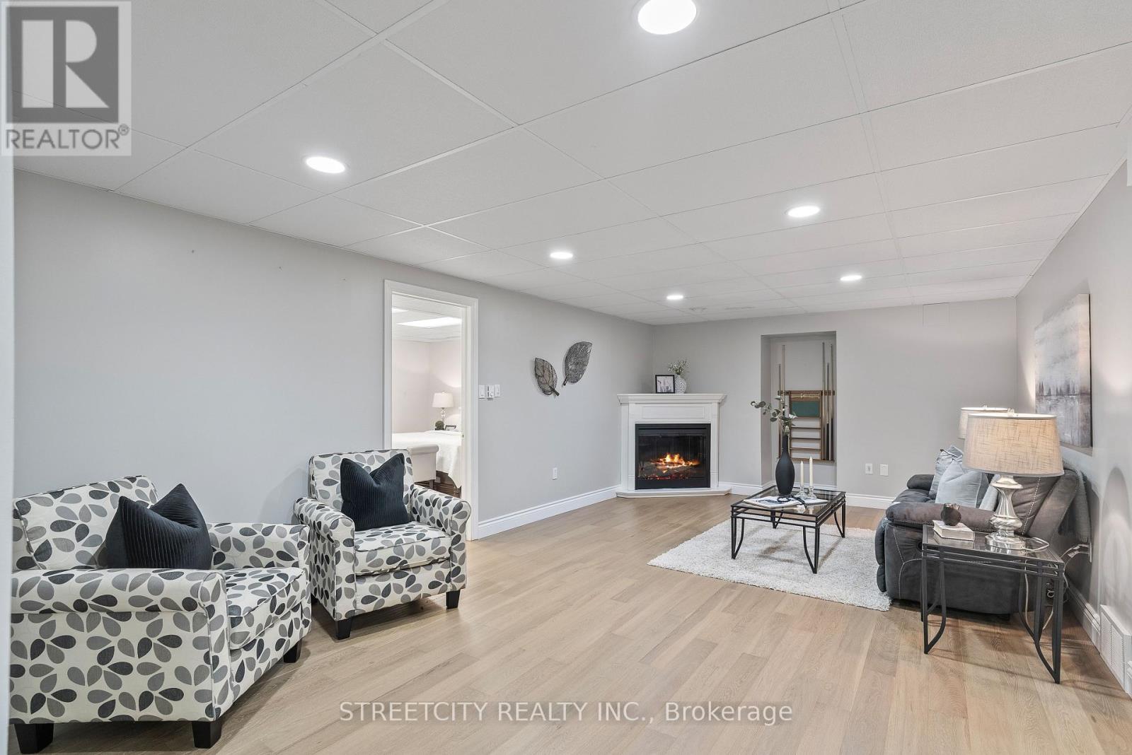 27 Wynfield Lane S, Middlesex Centre, Ontario  N6H 5L2 - Photo 32 - X12147265