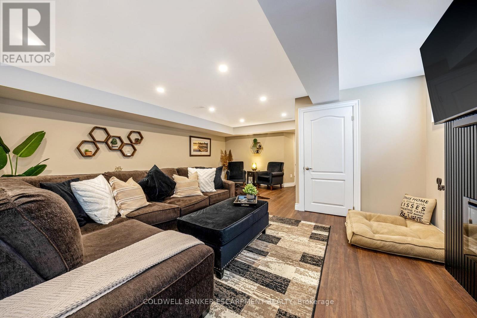 107 Taylor Avenue, Guelph/eramosa (Rockwood), Ontario  N0B 2K0 - Photo 35 - X12214570