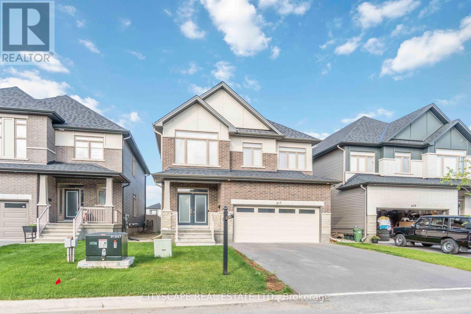 617 Kenabeek Terrace, Ottawa, Ontario  K4M 0B3 - Photo 2 - X12214571