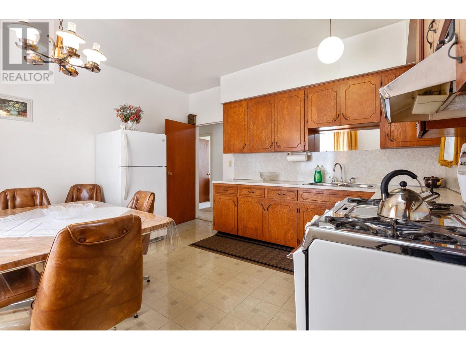 2206 Trutch Street, Vancouver, British Columbia  V6K 4G9 - Photo 8 - R2985577
