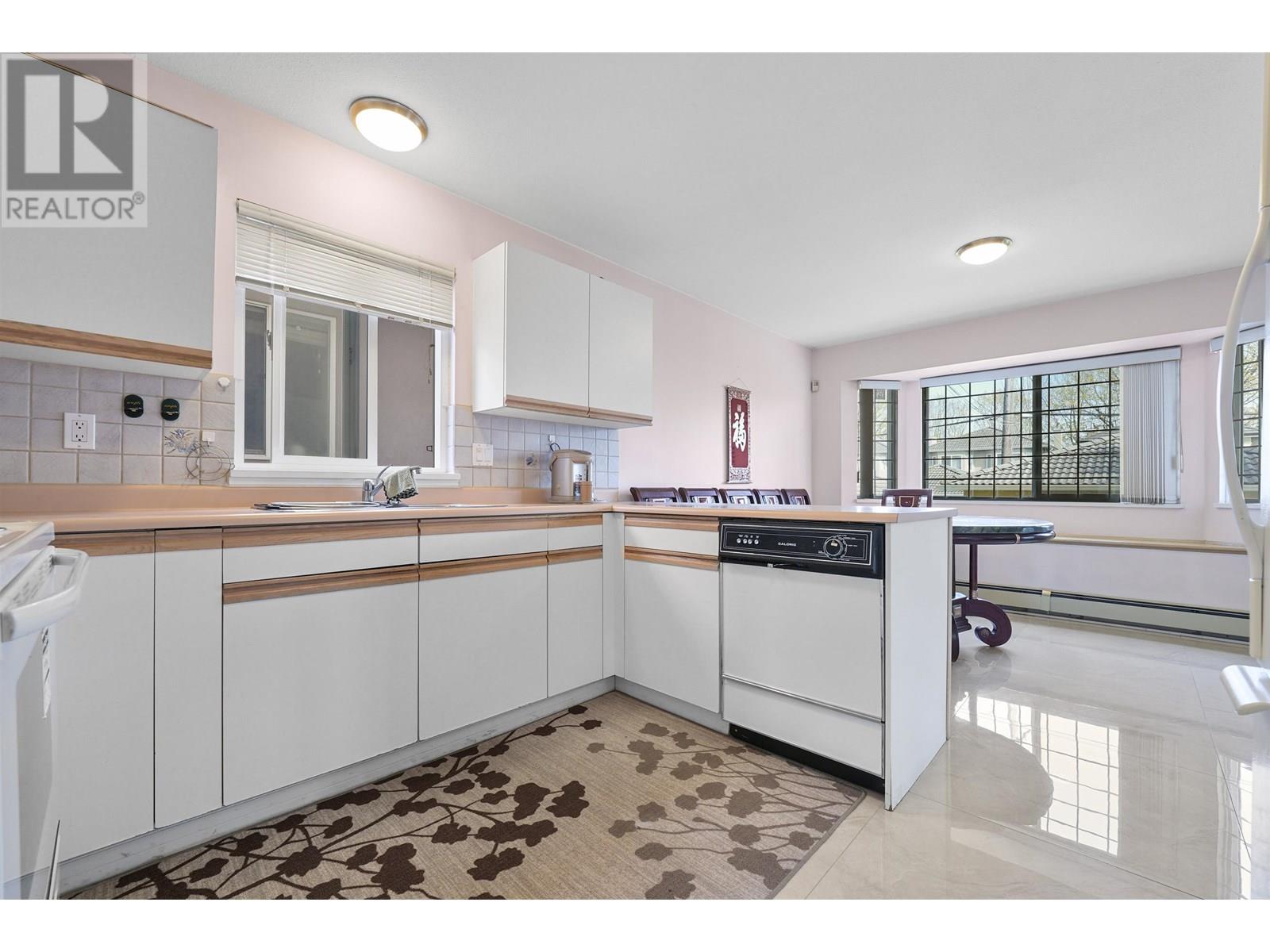 8056 Montcalm Street, Vancouver, British Columbia  V6P 4P5 - Photo 16 - R3013899