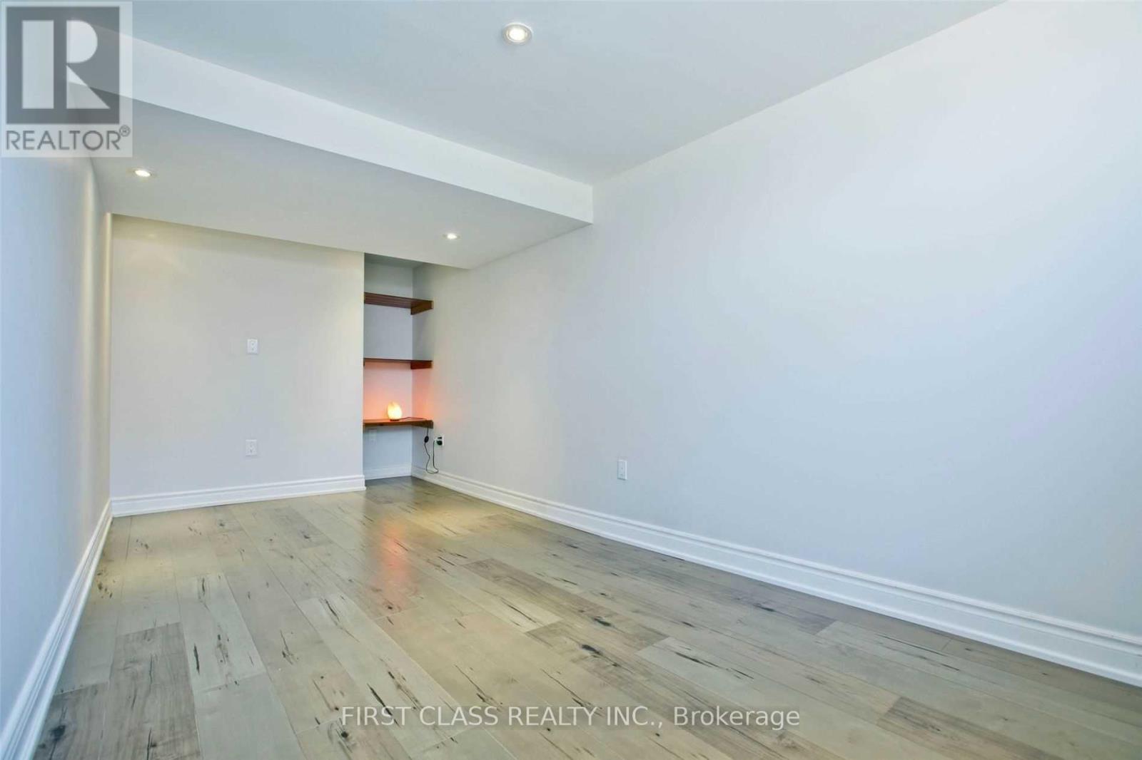 25 Summerside Crescent, Toronto, Ontario  M2H 1W9 - Photo 13 - C12214577