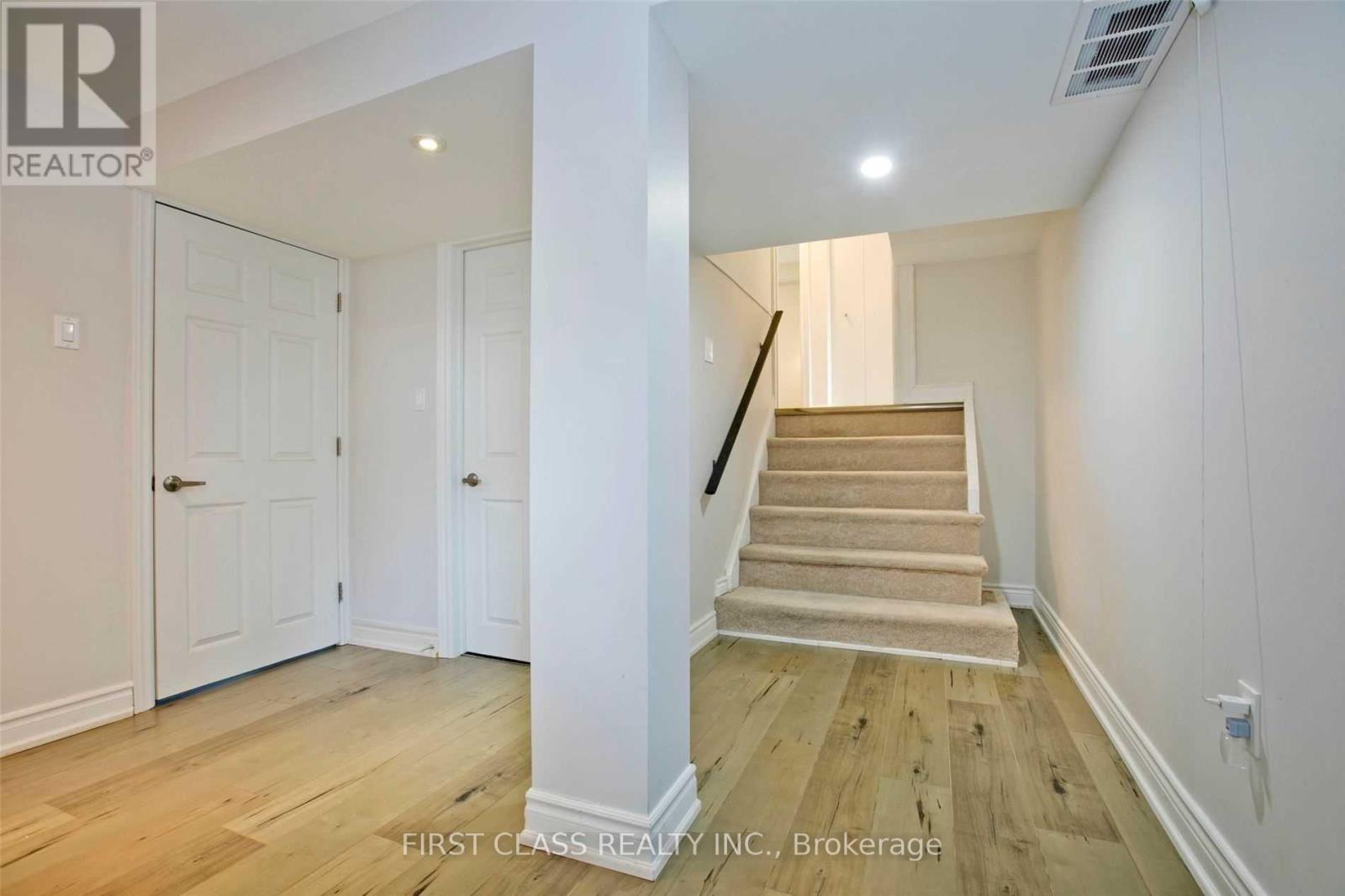 25 Summerside Crescent, Toronto, Ontario  M2H 1W9 - Photo 14 - C12214577