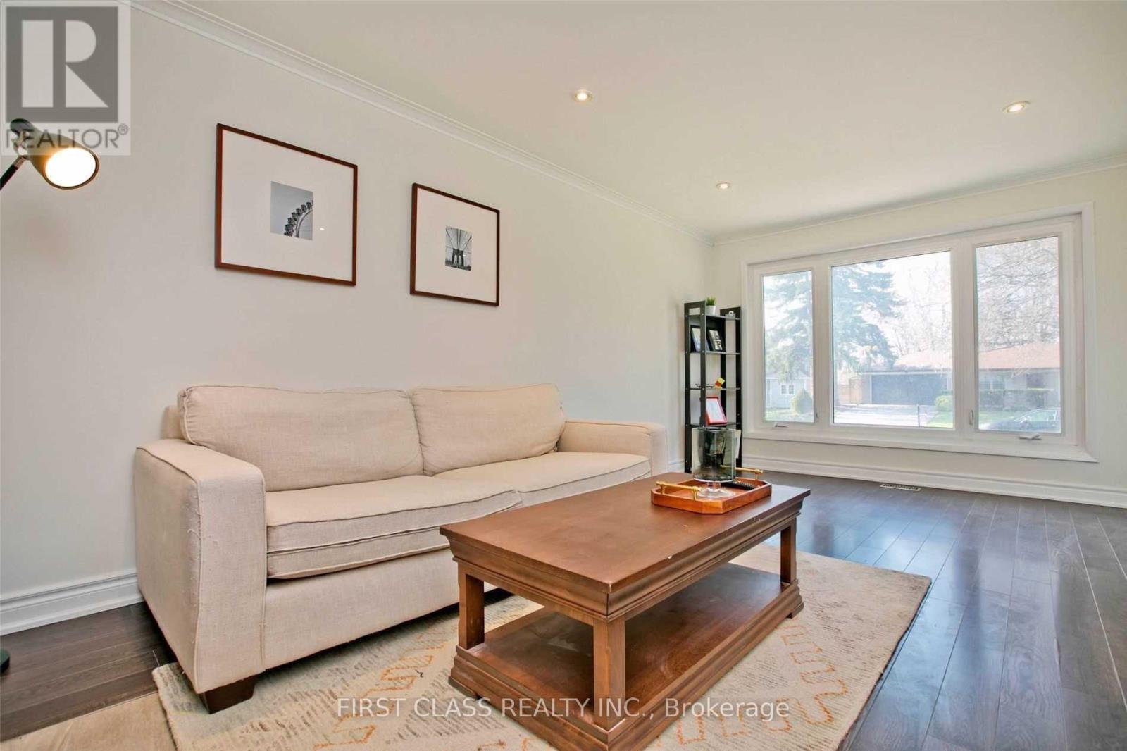 25 Summerside Crescent, Toronto, Ontario  M2H 1W9 - Photo 3 - C12214577