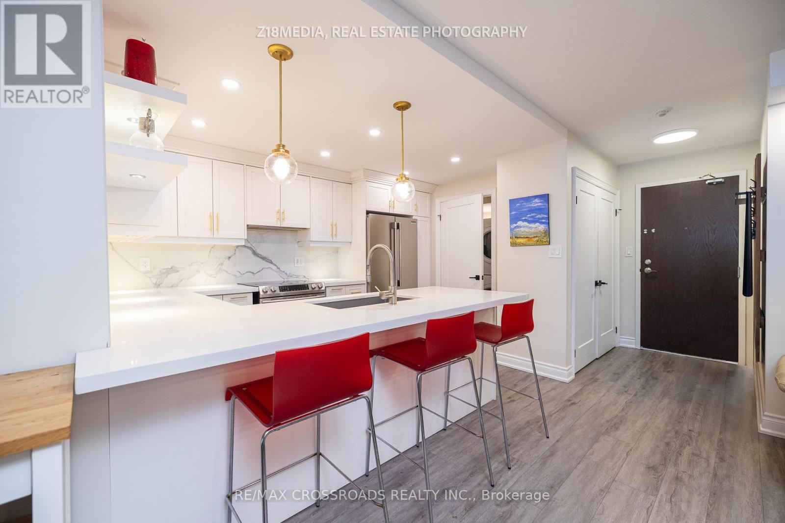 709 - 30 Greenfield Avenue, Toronto, Ontario  M2N 6N3 - Photo 2 - C12214581
