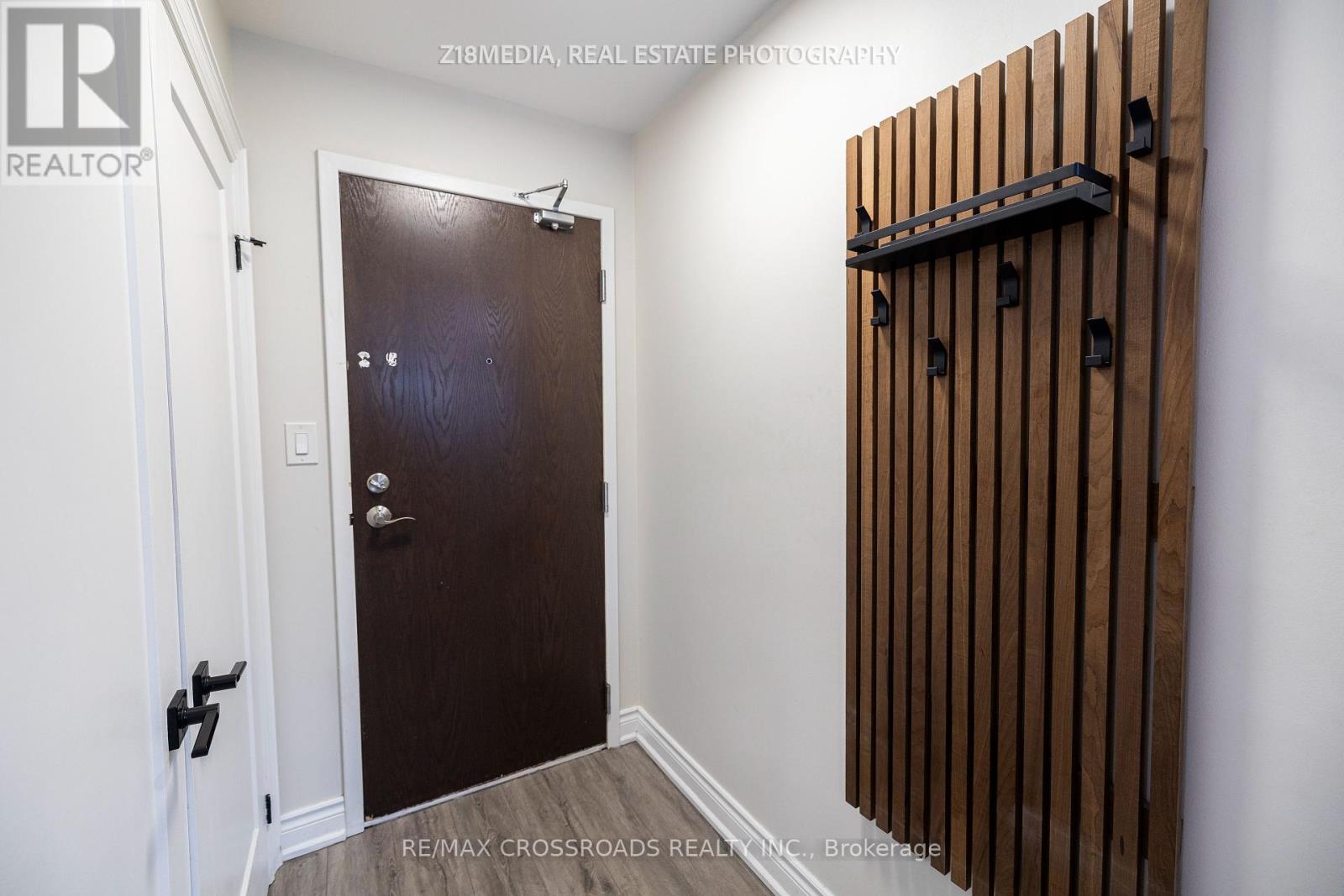 709 - 30 Greenfield Avenue, Toronto, Ontario  M2N 6N3 - Photo 4 - C12214581