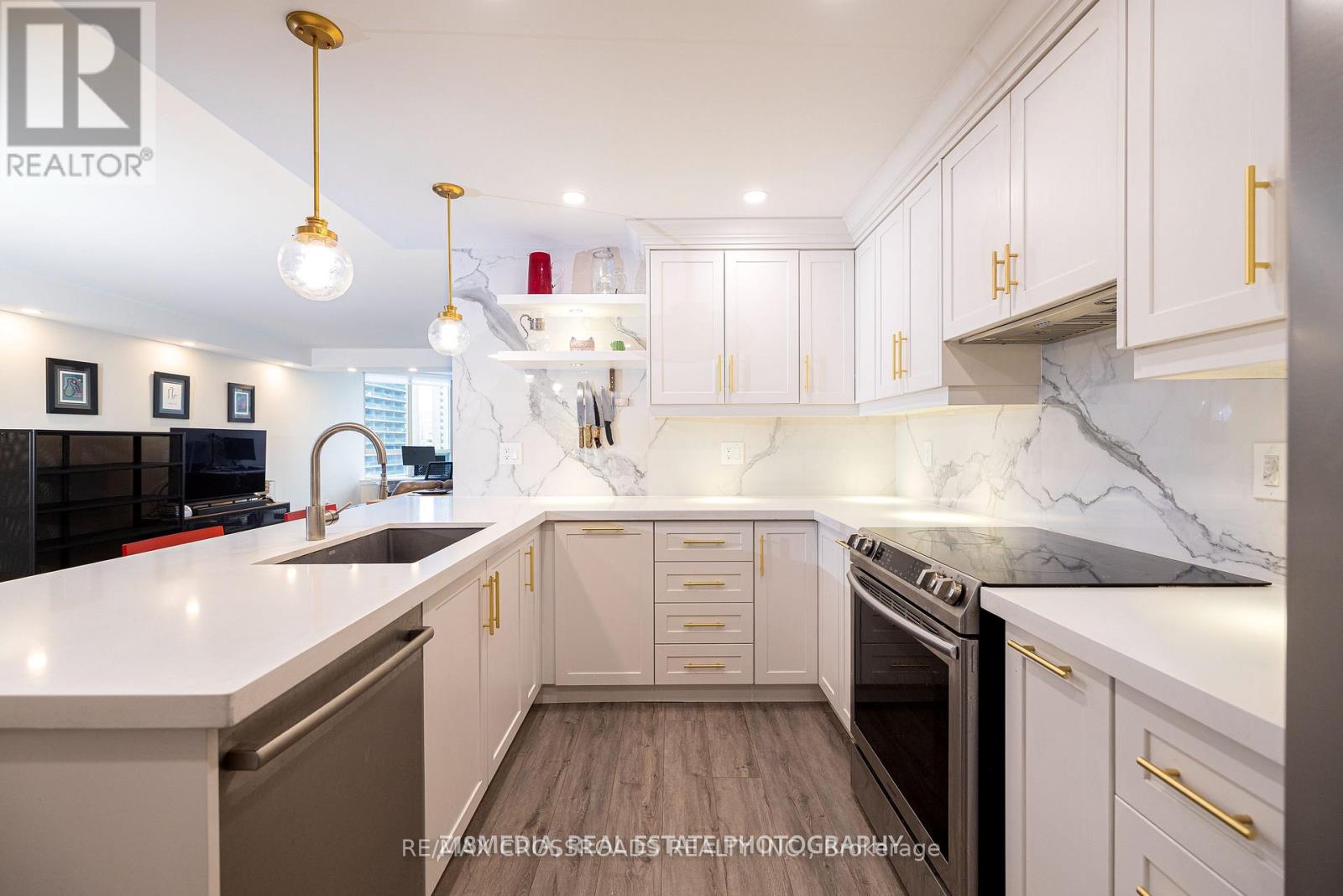 709 - 30 Greenfield Avenue, Toronto, Ontario  M2N 6N3 - Photo 6 - C12214581