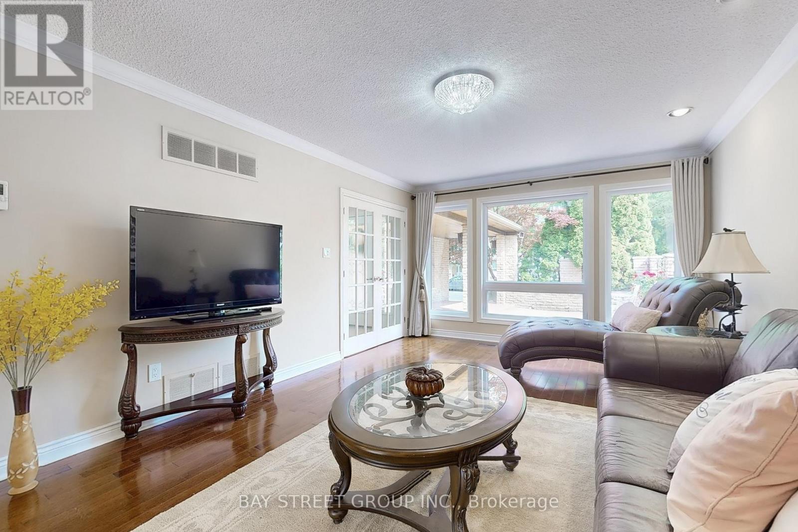 33 Roman Road, Markham, Ontario  L3T 4J8 - Photo 8 - N12214588