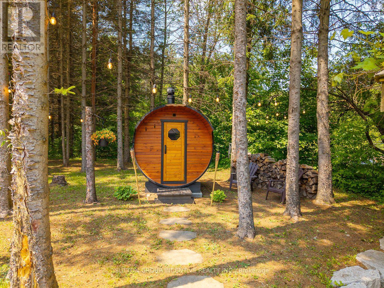7070 93 Highway, Tiny, Ontario  L0K 2E0 - Photo 41 - S12214598