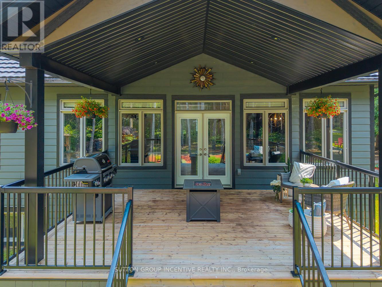7070 93 Highway, Tiny, Ontario  L0K 2E0 - Photo 44 - S12214598