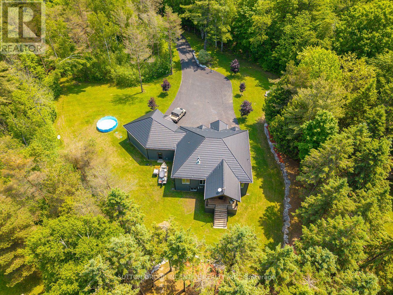 7070 93 Highway, Tiny, Ontario  L0K 2E0 - Photo 5 - S12214598