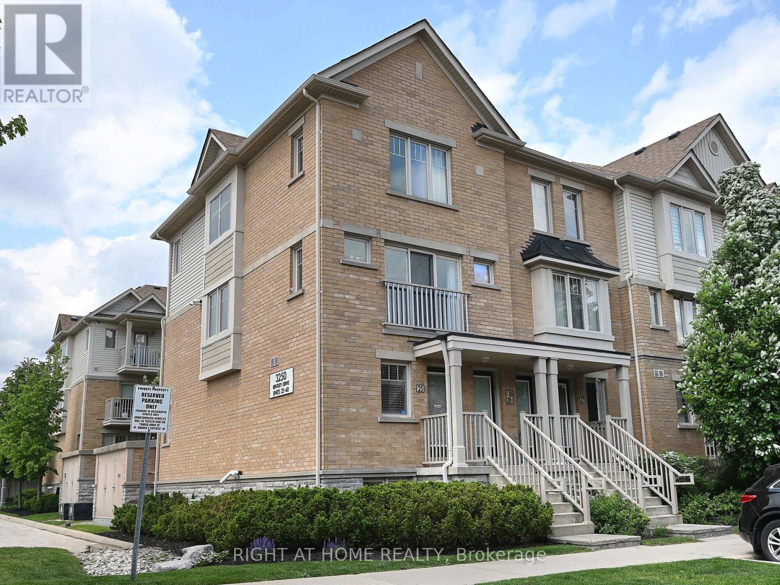 25 - 3250 BENTLEY DRIVE, Mississauga, Ontario