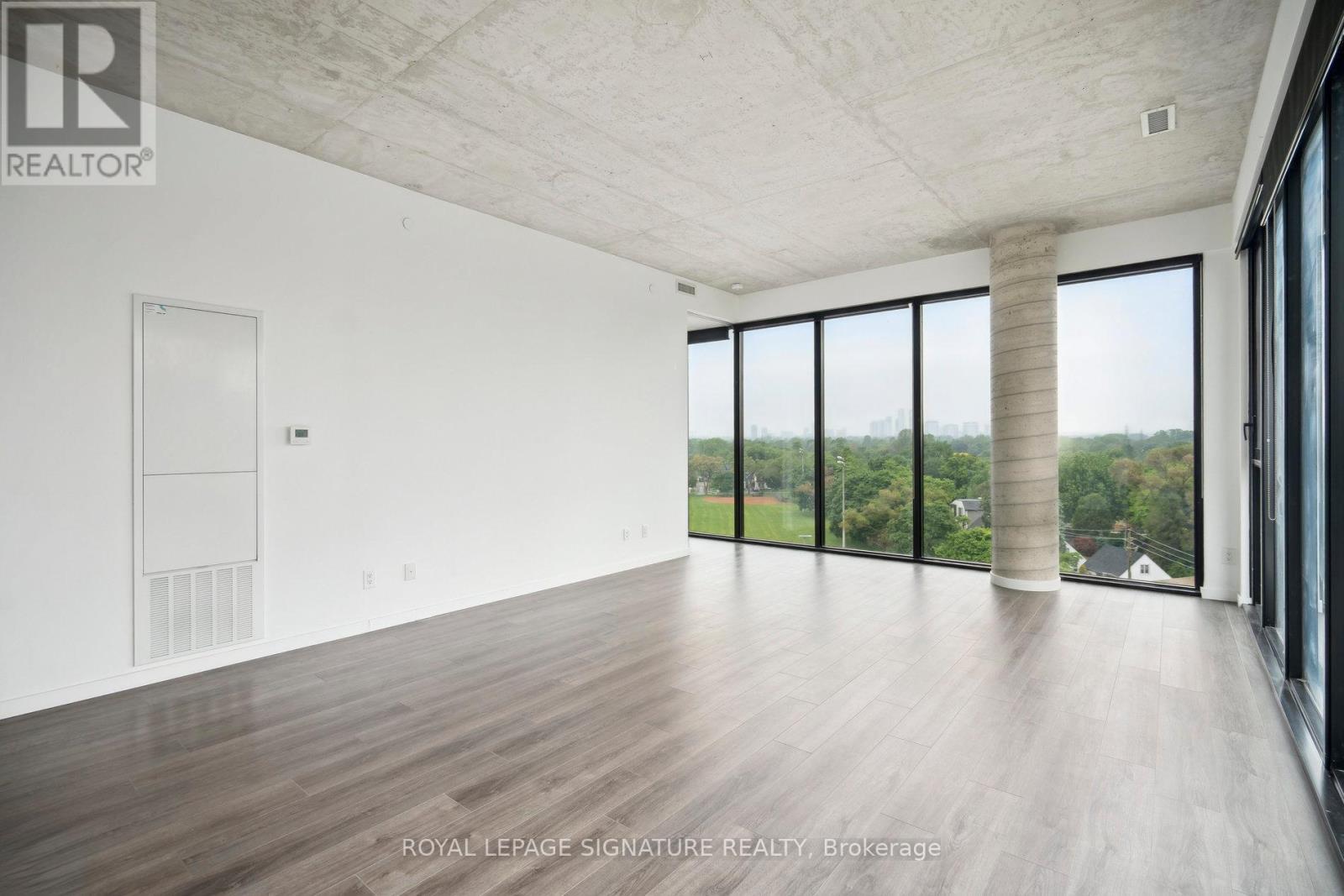 808 - 7 Smith Crescent, Toronto, Ontario  M8Z 0G3 - Photo 12 - W12214585