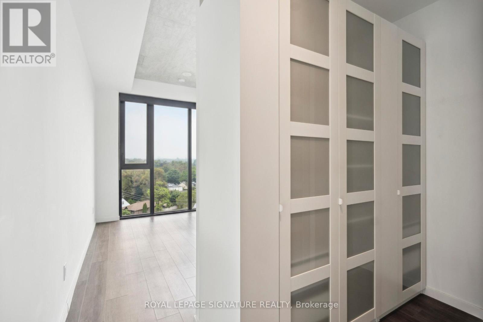 808 - 7 Smith Crescent, Toronto, Ontario  M8Z 0G3 - Photo 16 - W12214585