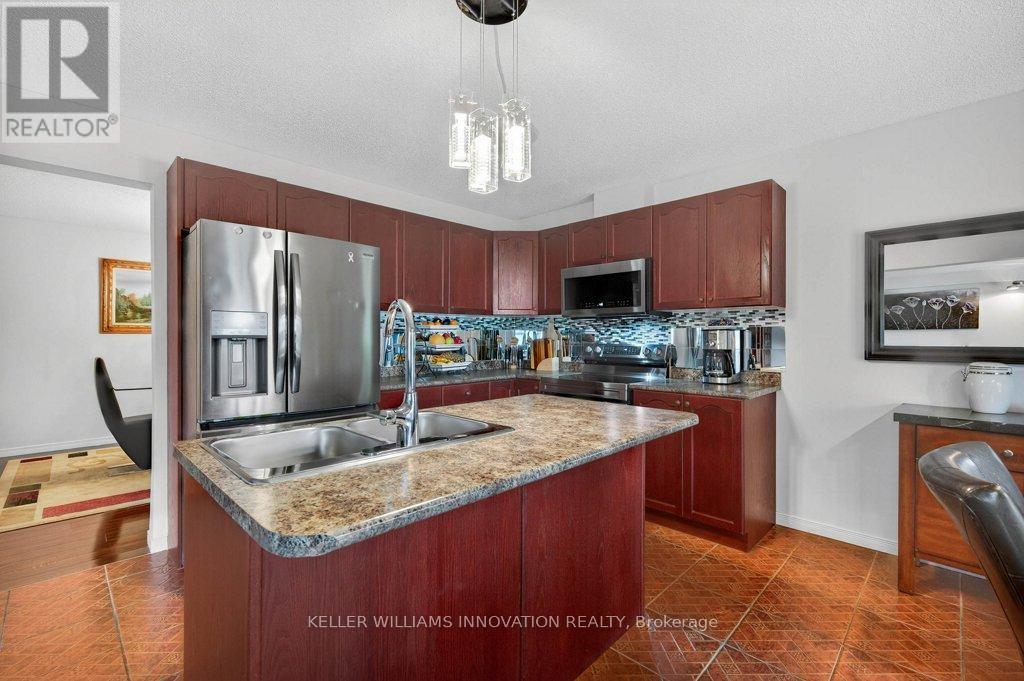 324 Beaumont Crescent, Kitchener, Ontario  N2A 0A7 - Photo 3 - X12214582