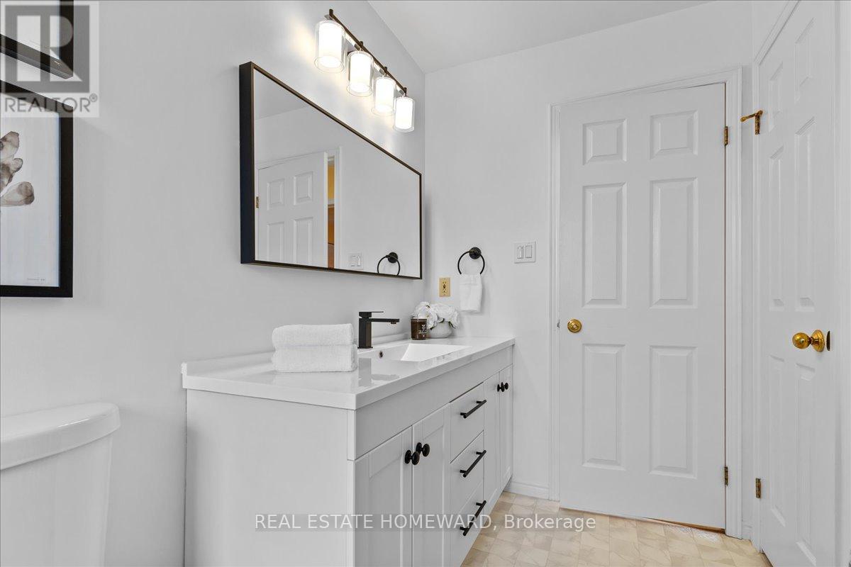 339 Bushview Crescent, Waterloo, Ontario  N2V 2A6 - Photo 19 - X12214586