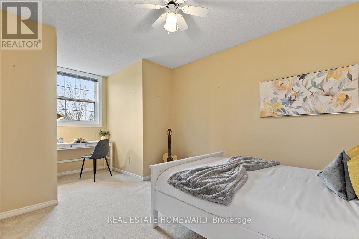 339 Bushview Crescent, Waterloo, Ontario  N2V 2A6 - Photo 20 - X12214586