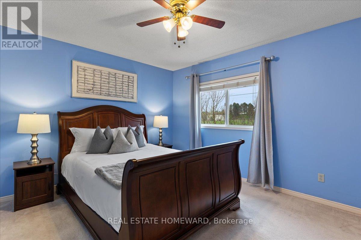 339 Bushview Crescent, Waterloo, Ontario  N2V 2A6 - Photo 23 - X12214586