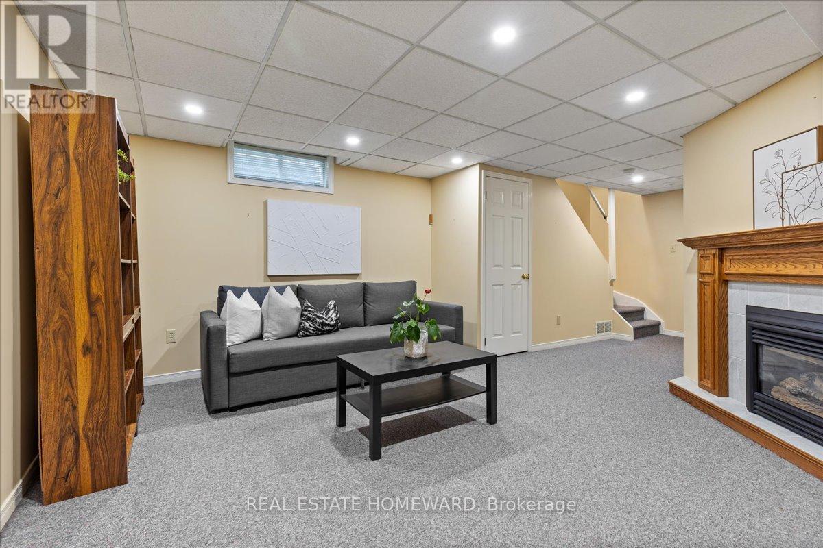 339 Bushview Crescent, Waterloo, Ontario  N2V 2A6 - Photo 30 - X12214586