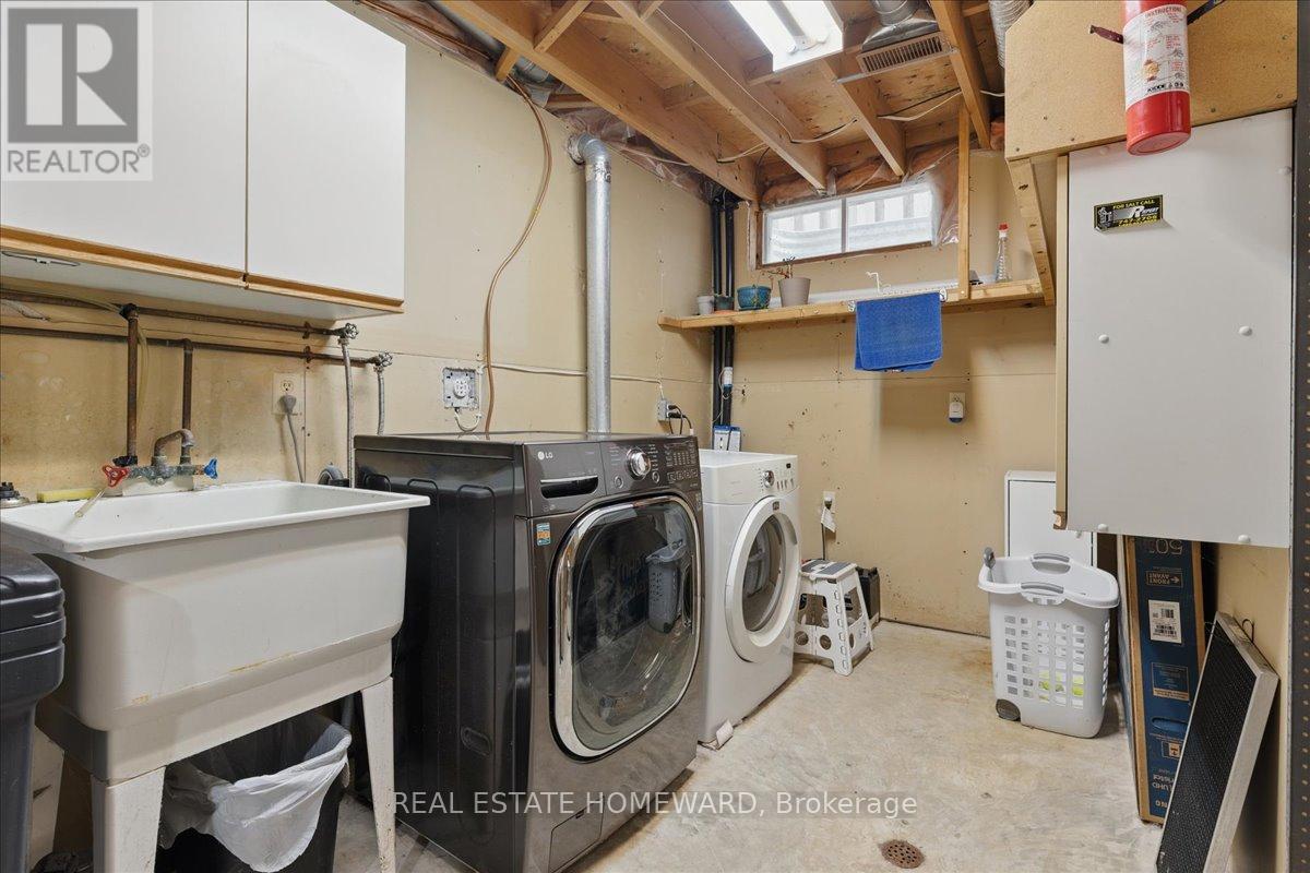 339 Bushview Crescent, Waterloo, Ontario  N2V 2A6 - Photo 34 - X12214586