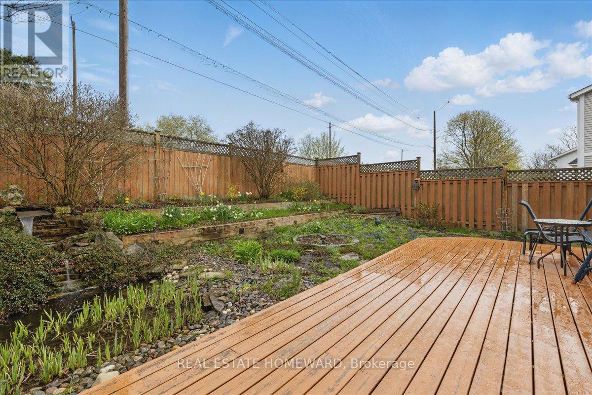 339 Bushview Crescent, Waterloo, Ontario  N2V 2A6 - Photo 37 - X12214586
