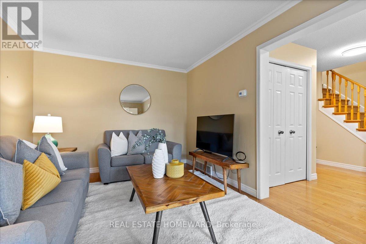 339 Bushview Crescent, Waterloo, Ontario  N2V 2A6 - Photo 6 - X12214586