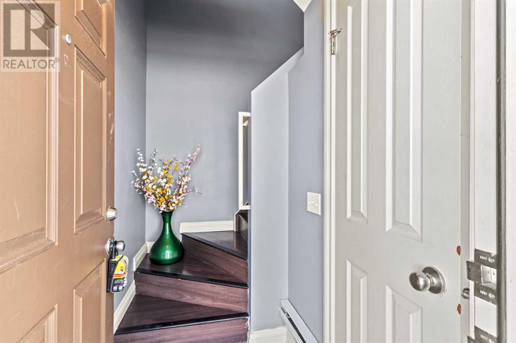 Property at 286 Saddlebrook Point NE image 3