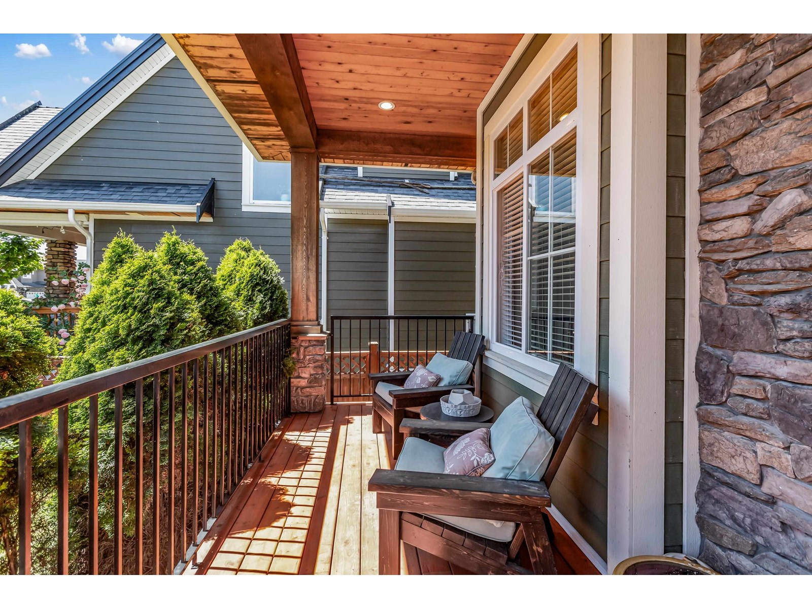 17421 1a Avenue, Surrey, British Columbia  V3S 9P9 - Photo 2 - R3013000