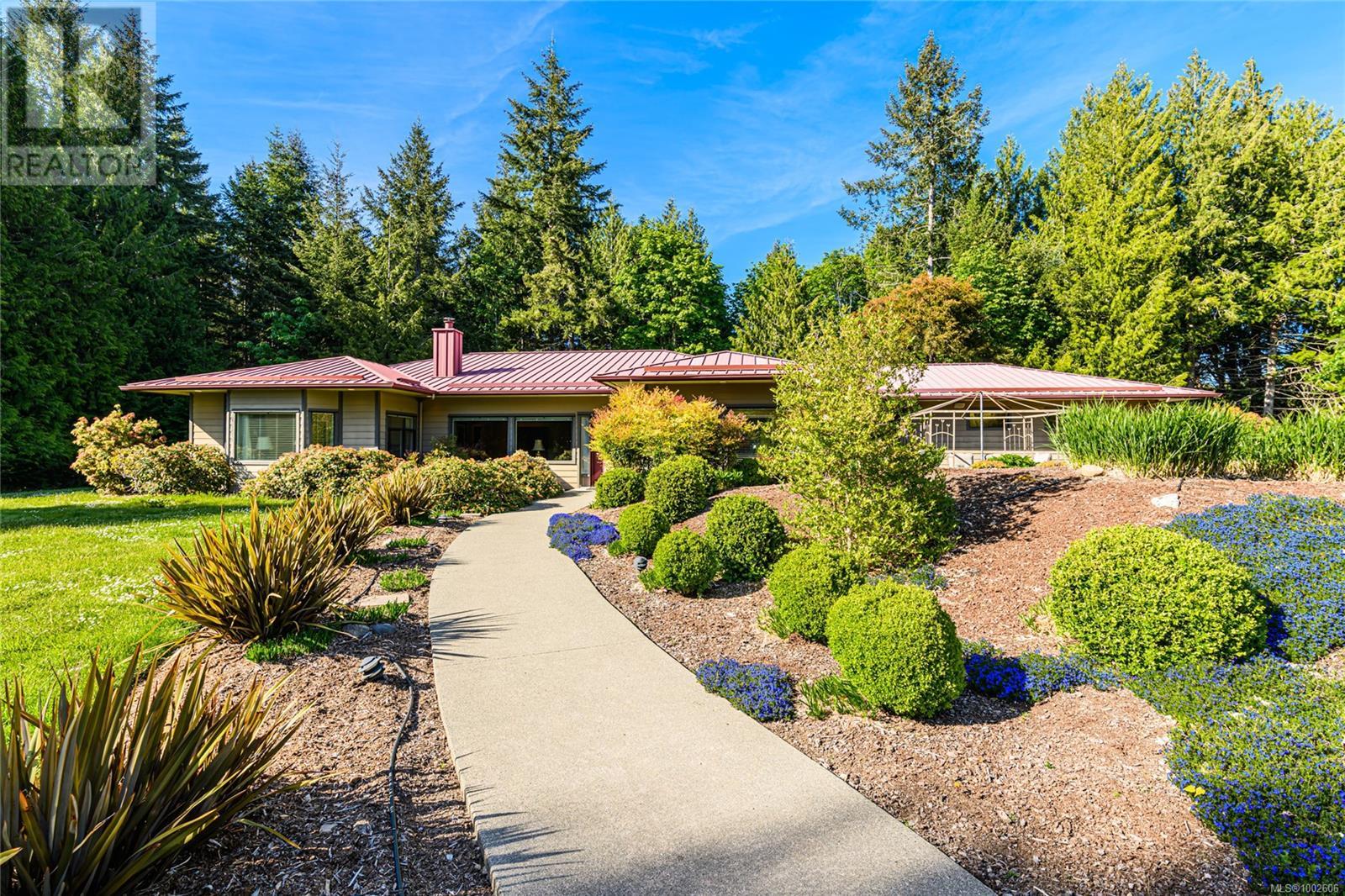 210 Norton Rd, salt spring, British Columbia